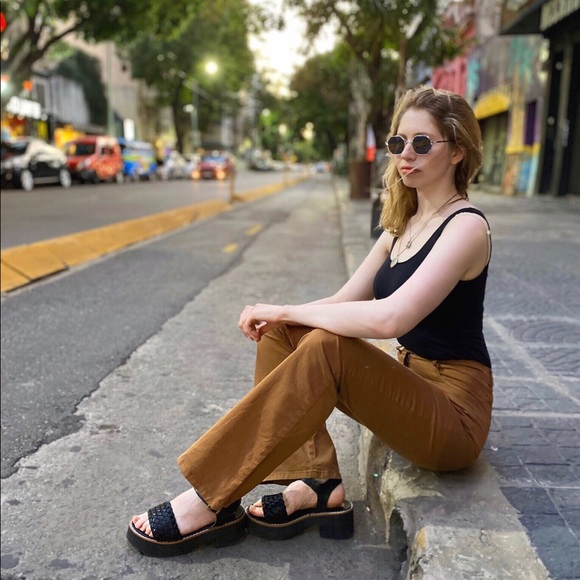 Meet your Posher, Kimberly - Picture 2 of 2